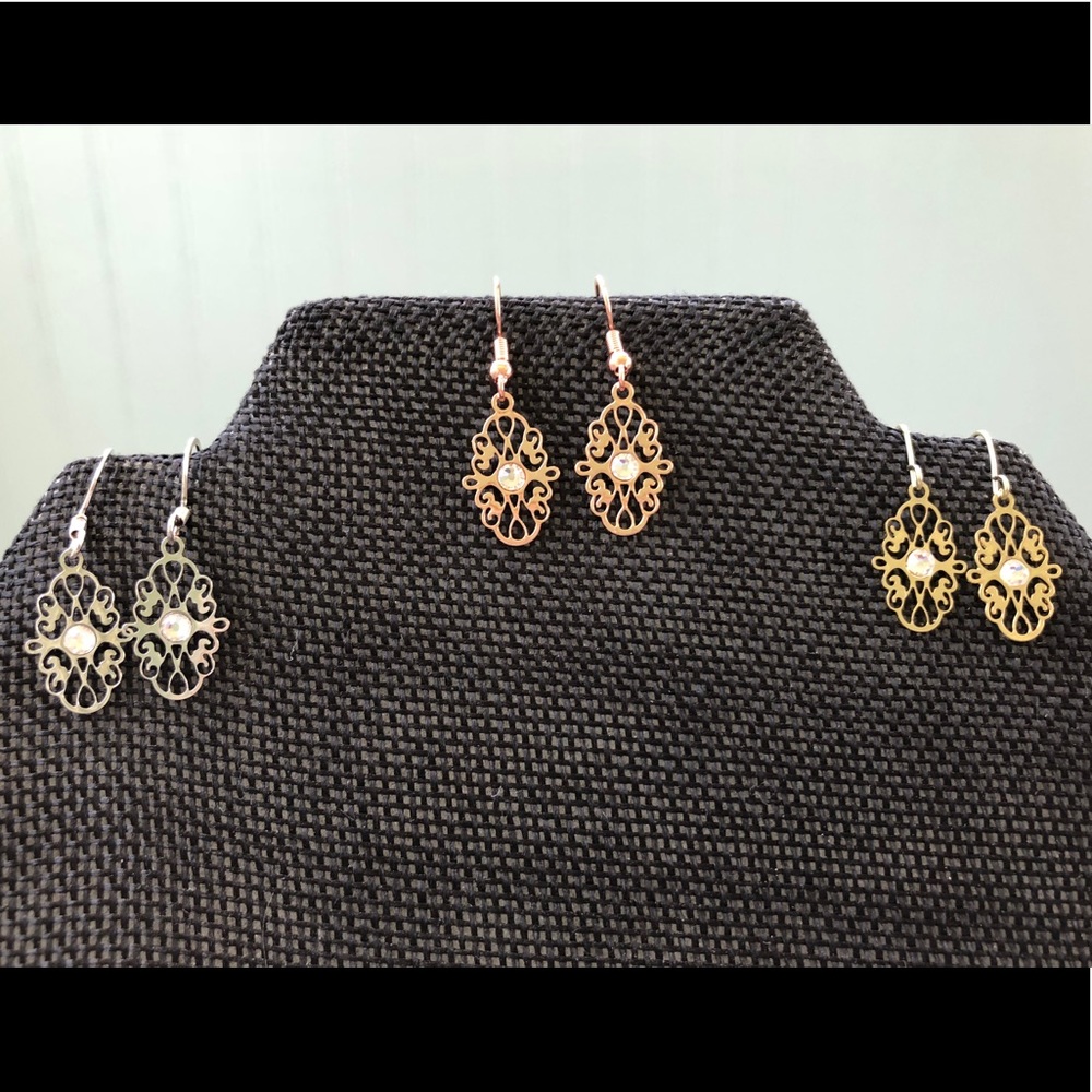Light Victorian ornate metal/rhinestone earrings
